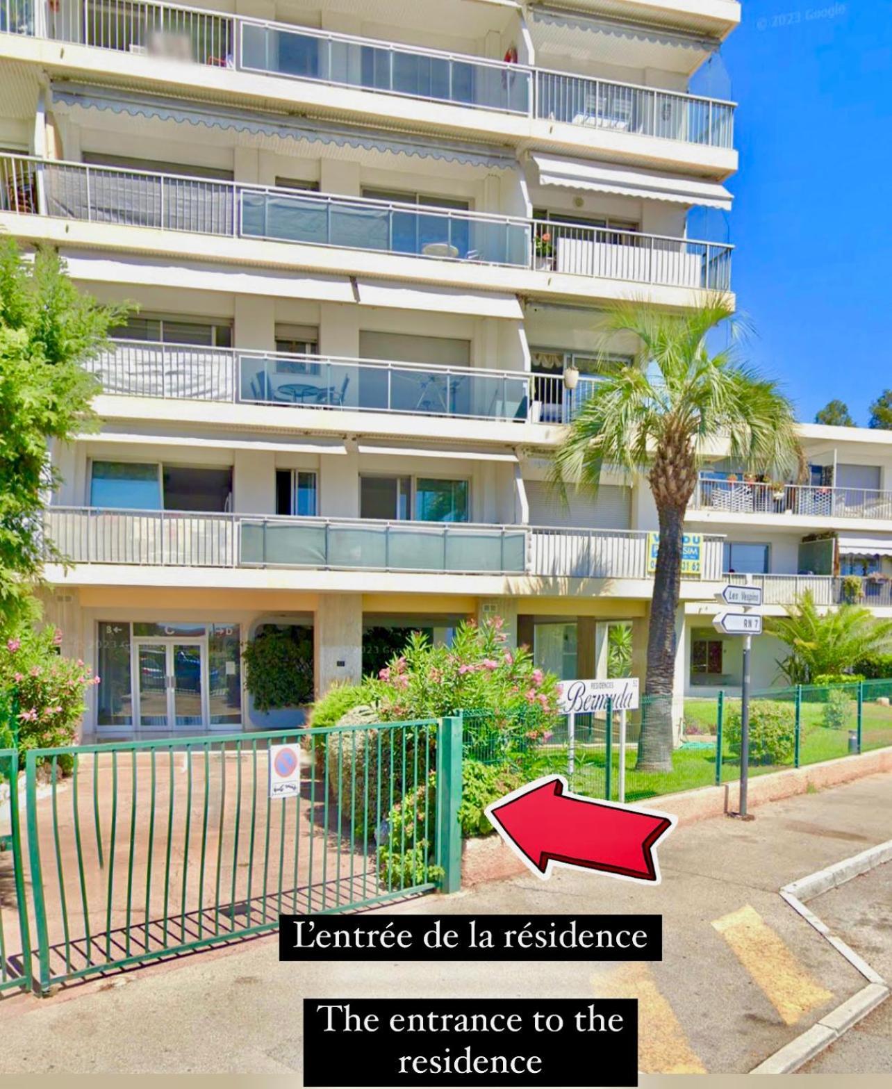 Appartement Bord De Mer Avec Piscine Saint-Laurent-du-Var Luaran gambar
